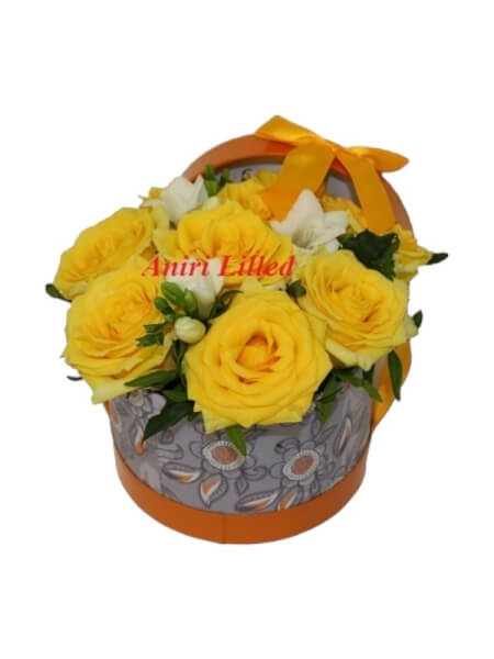 Kollased roosid karbis "S-3"